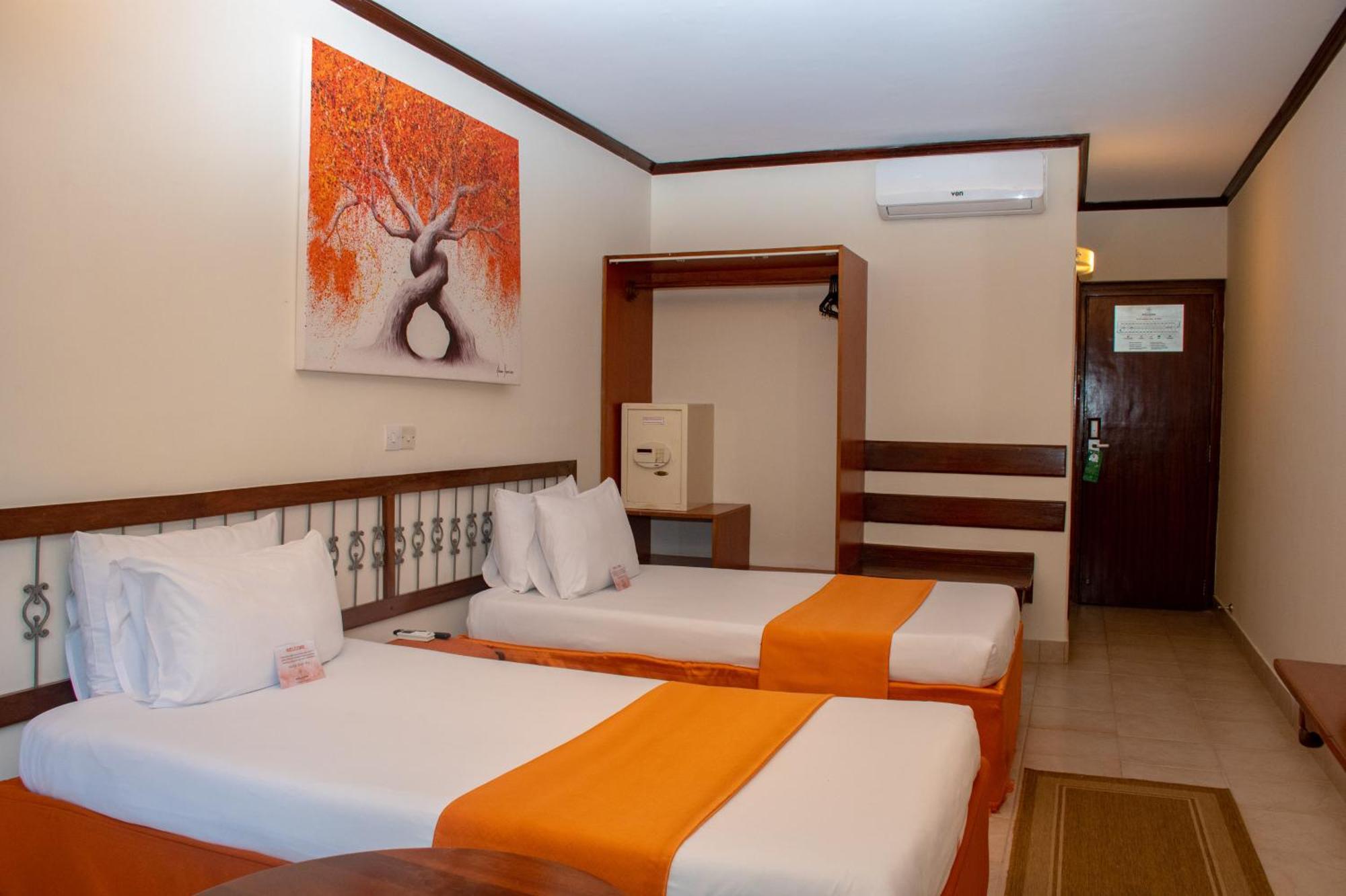Hotel Boulevard Nairobi, City Centre Cbd ภายนอก รูปภาพ
