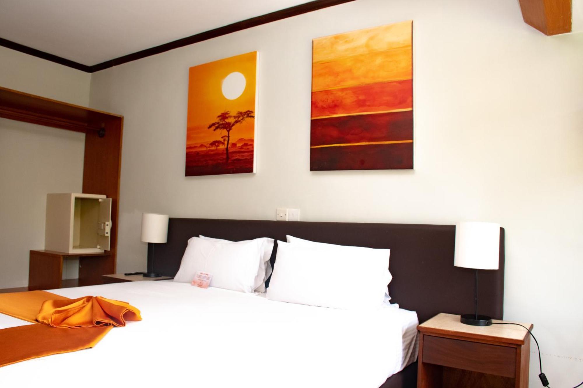 Hotel Boulevard Nairobi, City Centre Cbd ภายนอก รูปภาพ